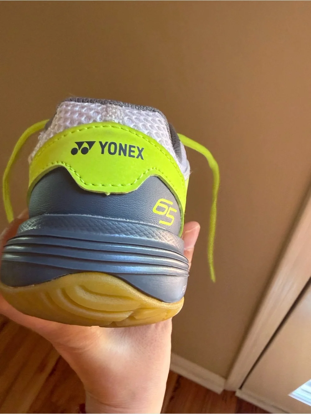 Yonex Kids White and Neon Green badminton shoes